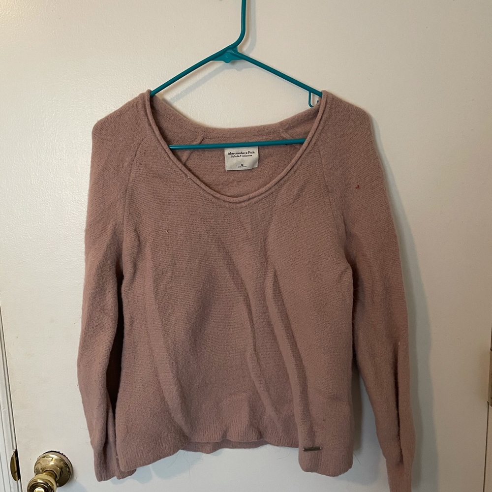 💙 Abercrombie Blush Sweater